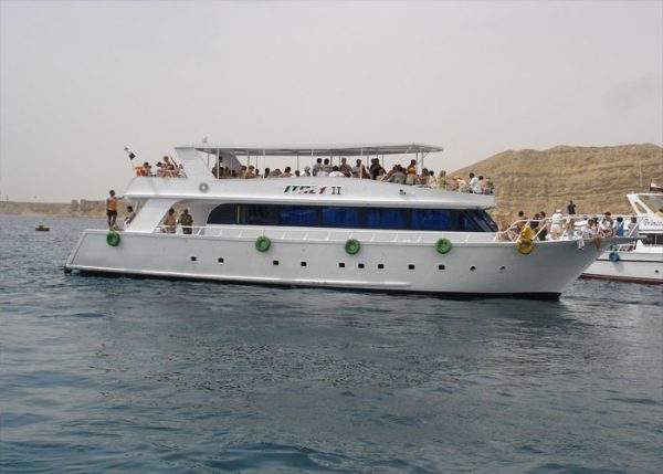 Boat trips sharm el sheikh